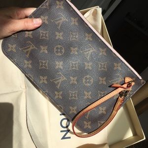 Louis Vuitton Neverfull Pouch pink 💯 Authentic